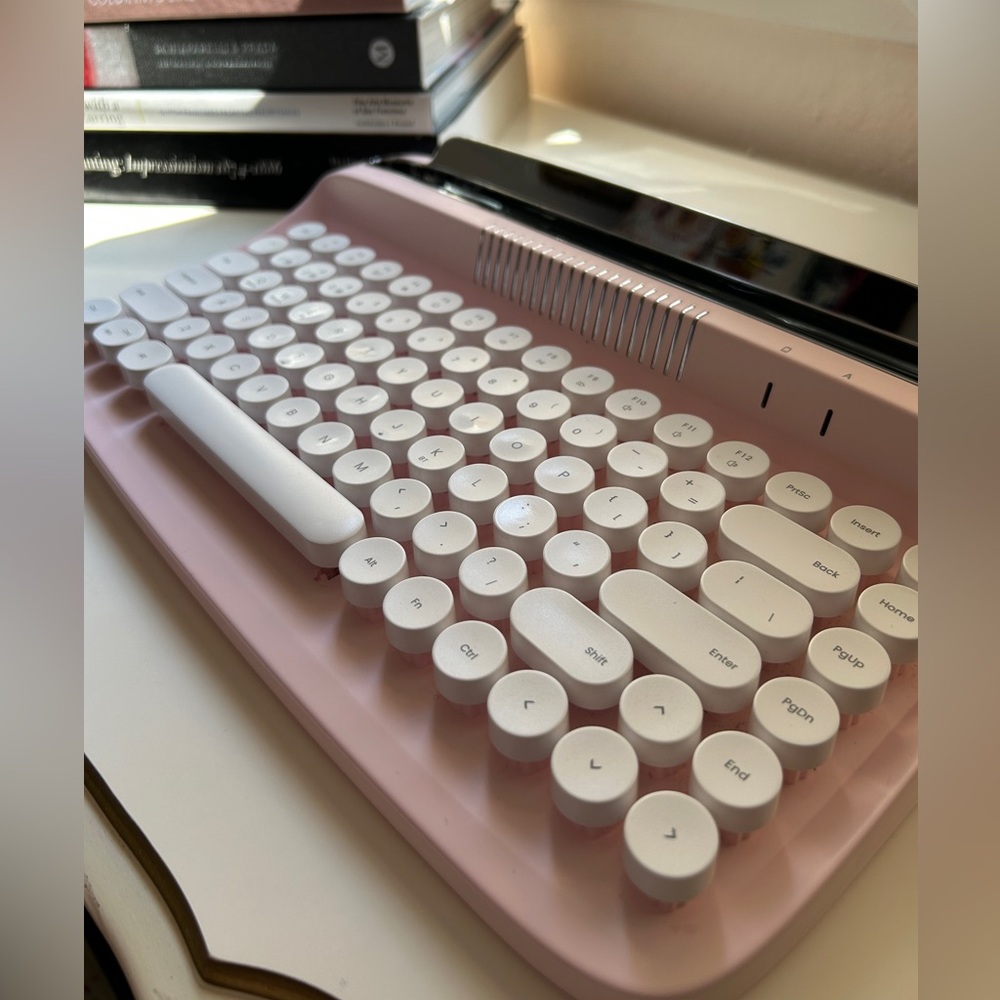 YUNZII Actto Retro Bluetooth Keyboard B303